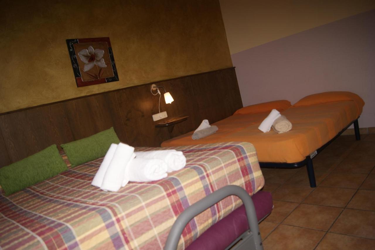 Hotel Familiar Bagá Esterno foto